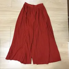 GU赤 プリーツガウチョパンツ