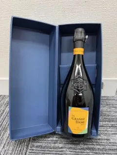 Veuve Clicquot La Grande Dame 2015のサムネイル