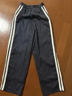 サイドライン　パンツ　ストライプのサムネイル