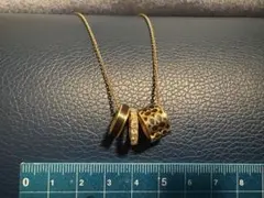 COACH ゴールド ネックレス 3つのチャーム付き