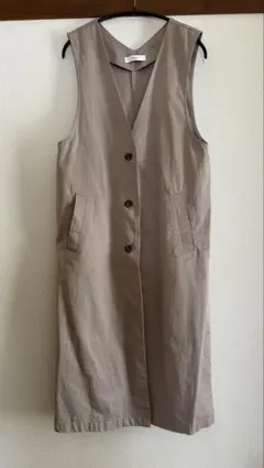 ベージュ コットン ノースリーブ ベスト