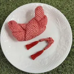 七五三髪飾り　赤　朱色　かのこちんころ2点セット　（繋ぎ）日本髪　七五三　成人式