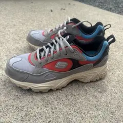 Skechers グレー/レッド スニーカー