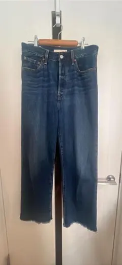 リーバイス　デニム　レディース　W28
