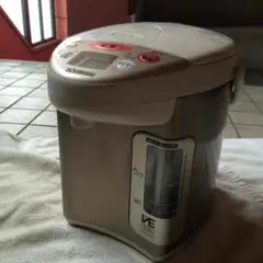 ✨美品✨  電気ポットのサムネイル