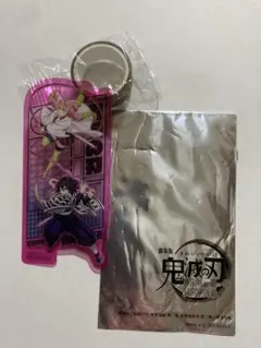 映画鬼滅の刃・入場特典 第2弾　クリアカード　甘露寺蜜璃・伊黒小芭内