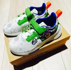 アディダス♡新品 ディズニー トイストーリー バズライトイヤー 靴 スニーカー