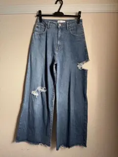 【CECIL McBEE】 ダメージデニム