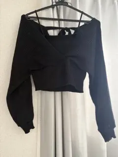 【5月26日までの出品】 黒のリブ編みオフショルダーラップトップ