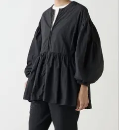 新品 UNITED ARROWS ASTRAET ケープクルーネックブラウス - メルカリ