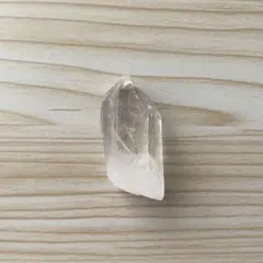 虹入りポイント水晶〜ブラジル産〜