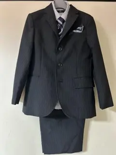 フォーマルスーツ 黒ストライプ 130cm ネクタイ付き