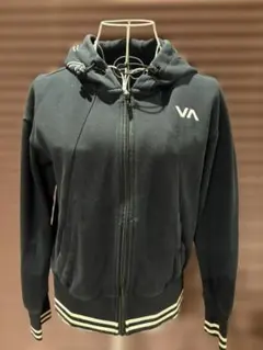 【RVCA】 VA レディース ブラック ジップアップパーカーのサムネイル