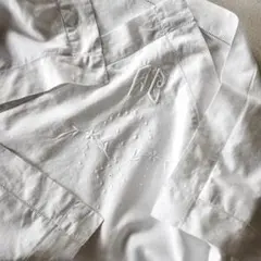 フランス 78c 白の花粉と白花とモノグラムのあるクッションカバー アンティーク