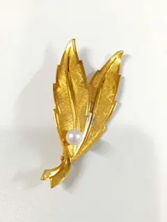 金色羽ブローチ パール付