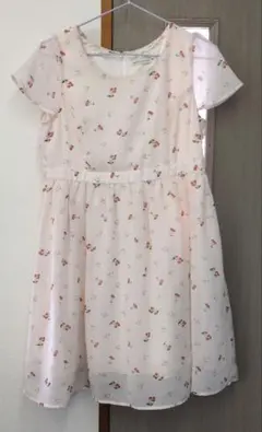 earth music&ecology 花柄 半袖 ひざ丈ワンピース M