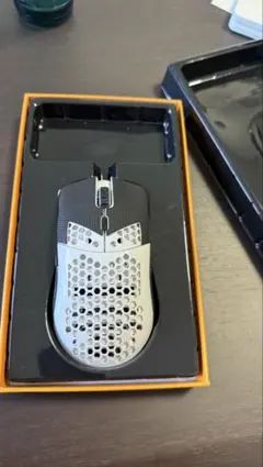 GLORIOUS MODEL O ホワイトゲーミングマウス 本体