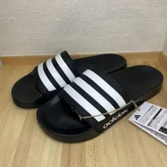 アディレッタ サンダル