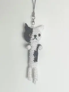 猫　あみぐるみ　白黒　キーホルダー