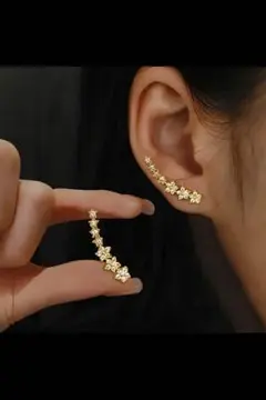 フローラルピアス　ゴールド