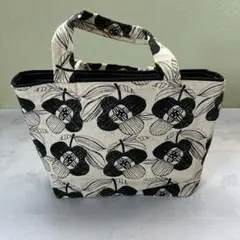 ハンドメイド　手提げカバン　ハンドバッグ　花柄　B 5サイズ