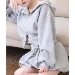 【新品】 NICE CLAUP チュールロゴパーカー グレーのサムネイル