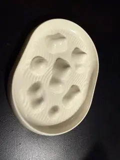 猫用　早食い防止　吐き戻し予防　フードボール　餌入れ　お皿　器　ホワイト