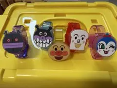 アンパンマンたち　光る腕輪