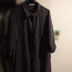 ダークグレー　ロングシャツ