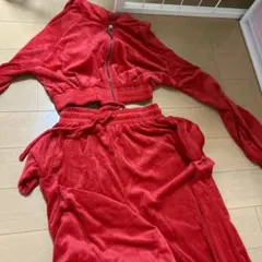 SHEIN 赤 セットアップ