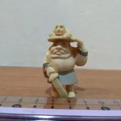 時代提物 彩色人物根付 天然素材 【鍾馗様の鬼退治】高さ5.2cm 重さ18ｇ