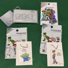 トイストーリー　アクリルキーホルダー　ステッカー　カラビナ付きポーチ