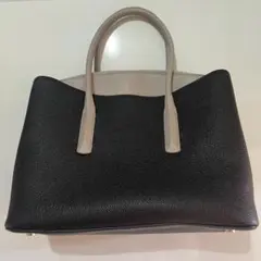 レザーハンドバッグ 黒とベージュ　ケイトスペード