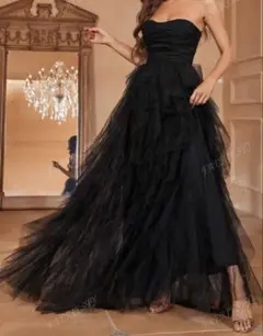 ブラックストラップレスティアードドレス