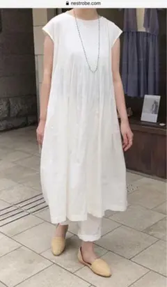 nest robe カディコットンピンタックワンピースのサムネイル