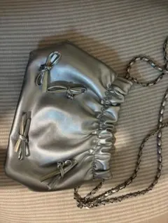 シルバー リボン付き クラッチバッグ