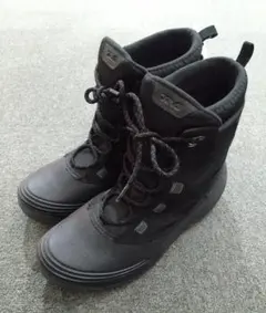 2026年最新】teva スノーブーツの人気アイテム - メルカリ