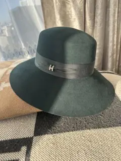 Item thumbnail for item a9871ec8-7ba4-4483-a8ab-e46ba182403c