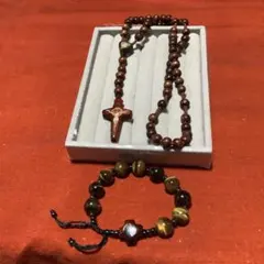 新品　木製十字架ネックレスと天然石ブレスレットセット
