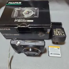 FUJIFILM FinePix F900EXR 本体 箱付　充電器付のサムネイル