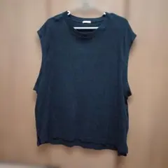 ブラック ノースリーブ ベスト　GU