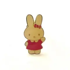 レア品 サンリオ 1997年製 キャシー ピンバッジ レトロ品 - メルカリ