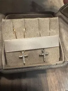 超美品　2点セット ゆきざき　ゴールド　プラチナ　クロスネックレス
