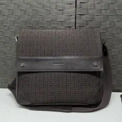 ショルダーバッグ ブランド