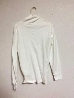 UNIQLO ホワイト タートルネック 長袖Tシャツ Mサイズ