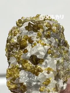 国産鉱物　秩父鉱山　柘榴石（ガーネット）