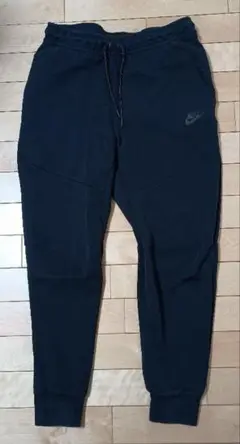 Nike テックフリー　ブラック ジョガーパンツ