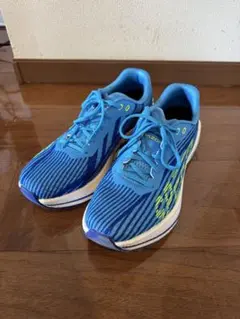 SKECHERS GOrun Arch Fit 青/黄 スニーカー