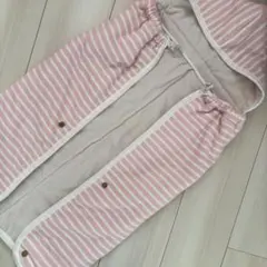 美品　抱っこ紐ケープ　防寒ケープ　ピンク　ボーダー　かわいい　フリース