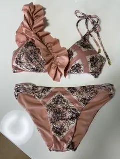 フリル付き花柄セパレート水着